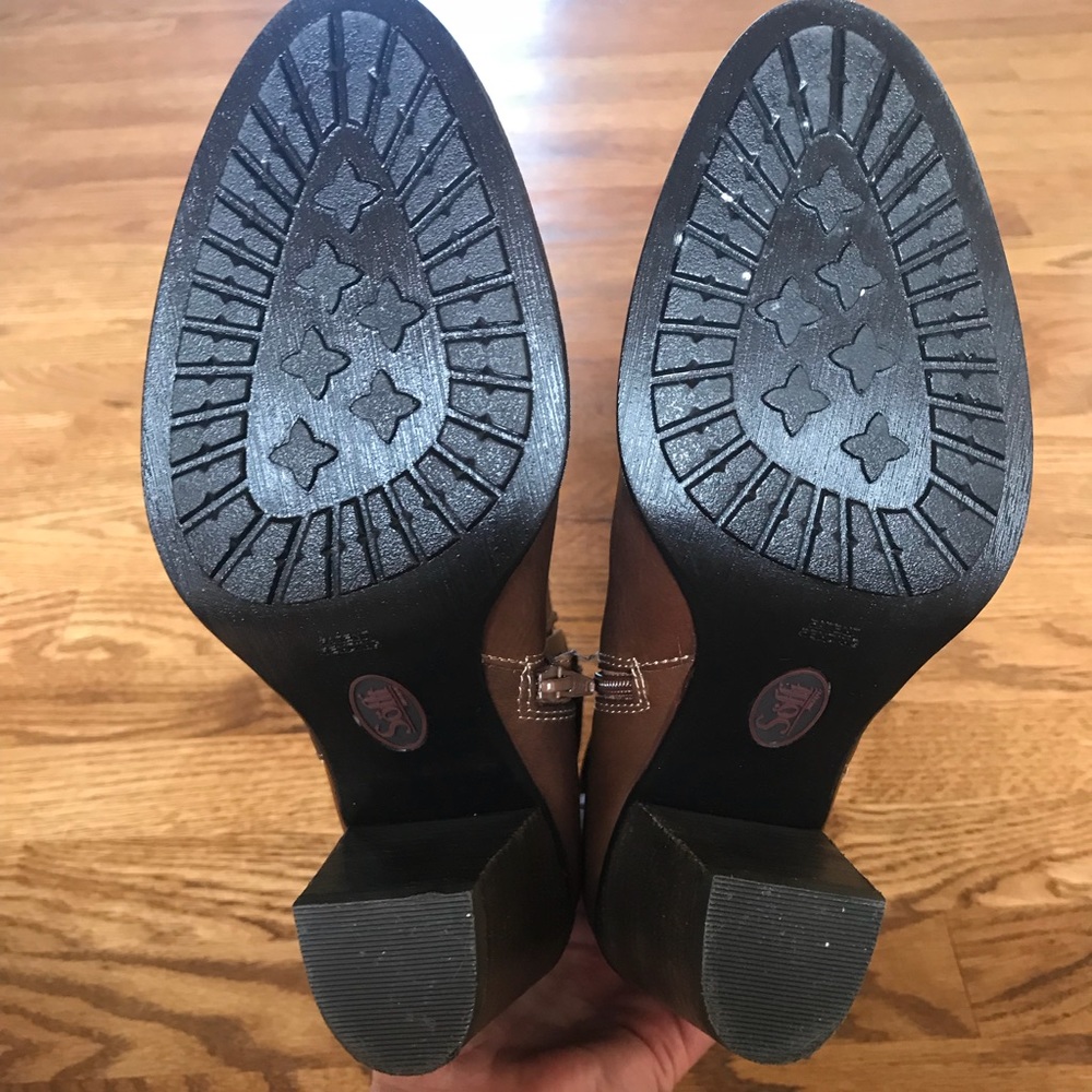 Sofft Wyoming Leather Booties Nearly New - Picture 5 of 8